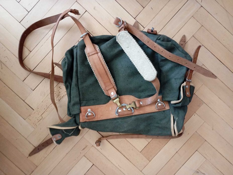 Стара брезентова чанта/раница в перфектно състояние, винтидж