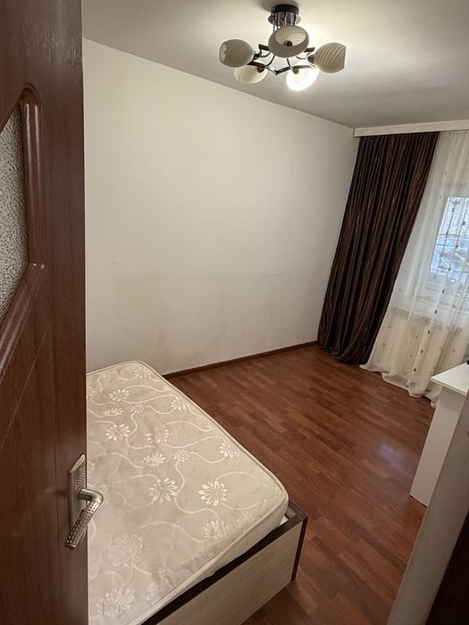 Inchiriez apartament 3 camere