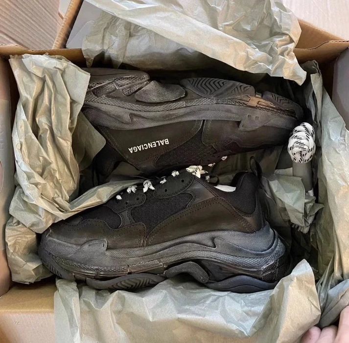 Balenciaga triple s