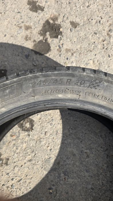245/45/R20 Michelin