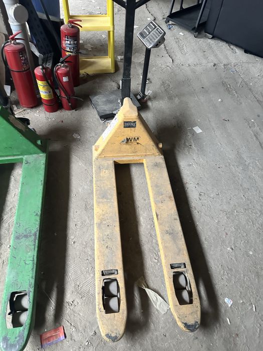 Rohlik sotiladi srohna