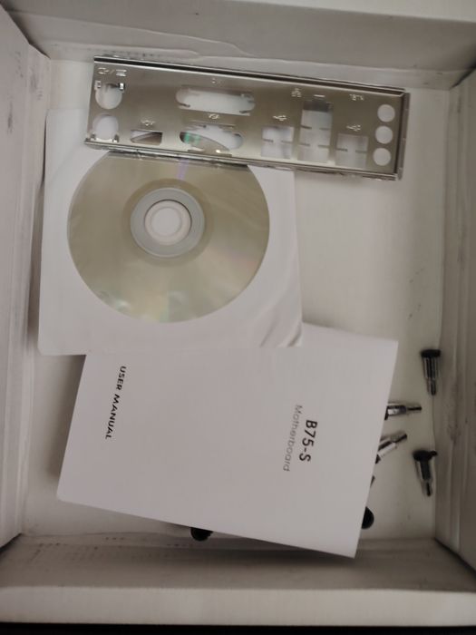 I7 3770 ddr3 16g +wifi bt kuller bashinniy