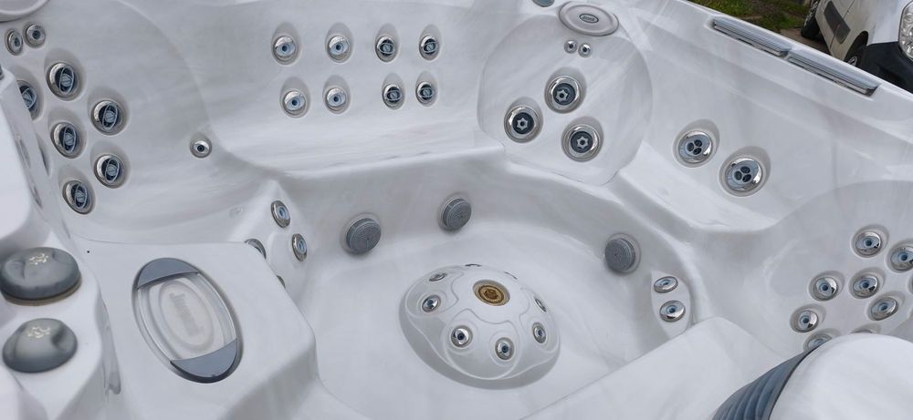 Джакузи Jacuzzi® J495 Hot Tub