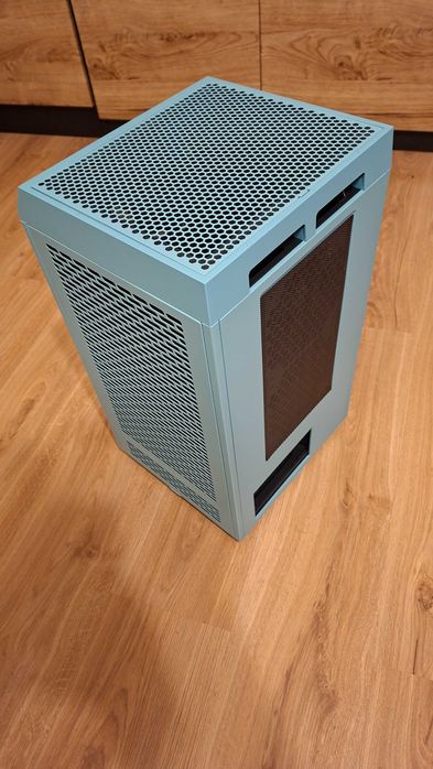 Carcasa Pc THERMALTAKE The Tower 200 turcoaz m-ATX