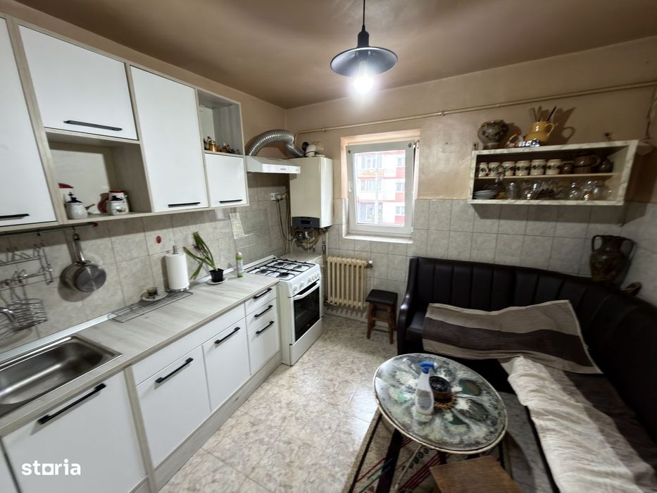 Apartament cu 4 camere Primaverii etaj 1 cu garaj