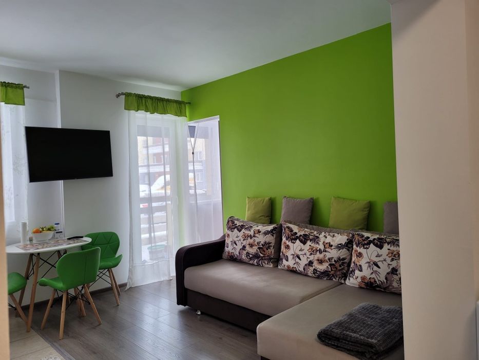 Studio modern 45 mp + balcon 8 mp, parter, complet utilat și mobilat,