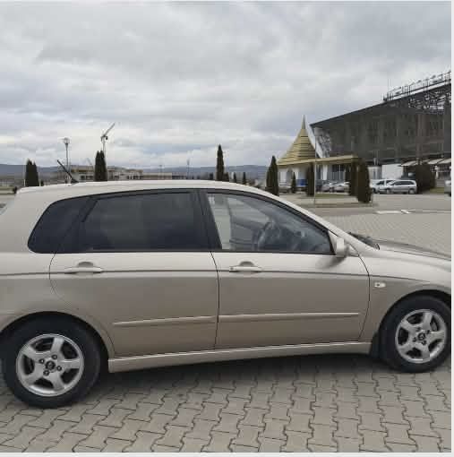 Vand urgent Kia cerato