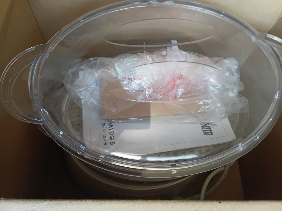 Vând aparat de gătit cu aburi Team International