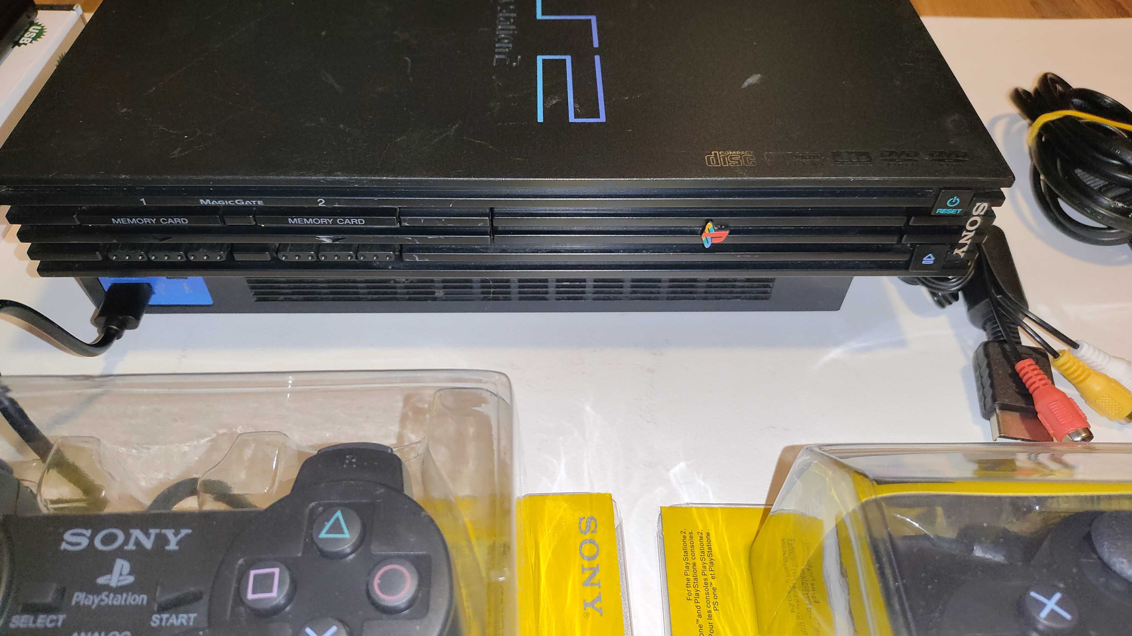 Плейстейшън 2 PS2 пълен комплект с 2бр. джойстик и 70 игри хард диск гр ...