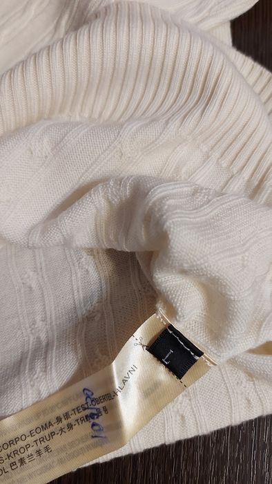 Кофточки трикотажные,новые