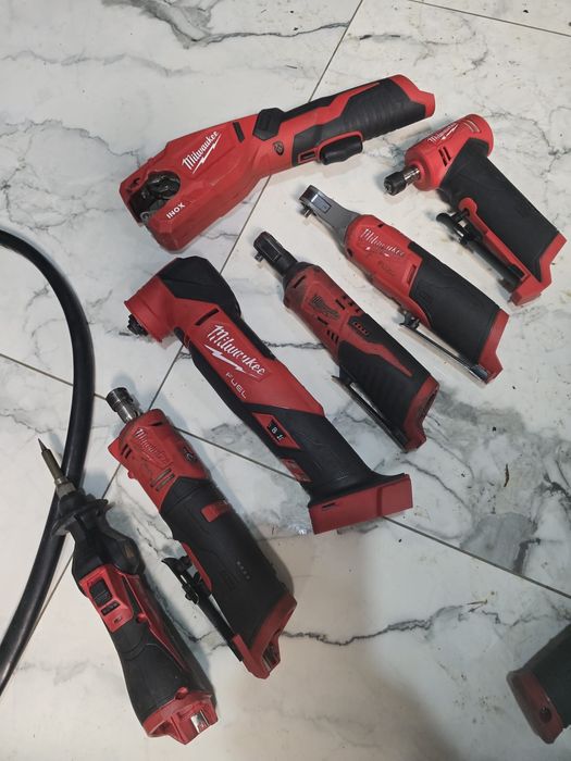 Vând scule profesionale