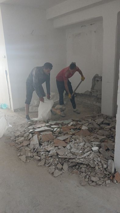 Transport moloz! Debarasari apartamente