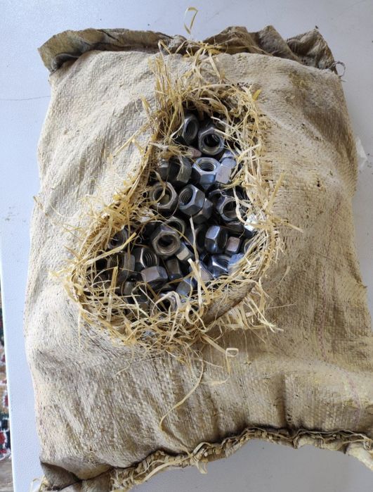 Гайки оцинкованные