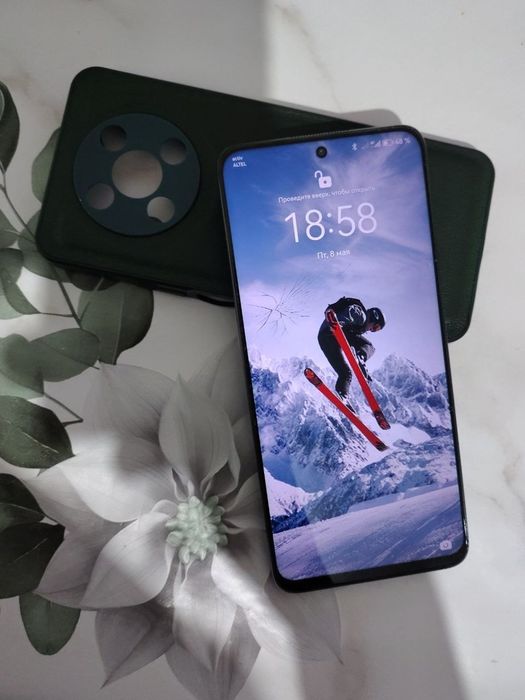 Huawei Nova Y90 128/4+3gb/77% батарея