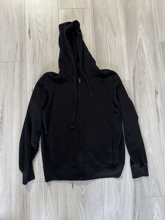 Горнище черно и бяло изчистено