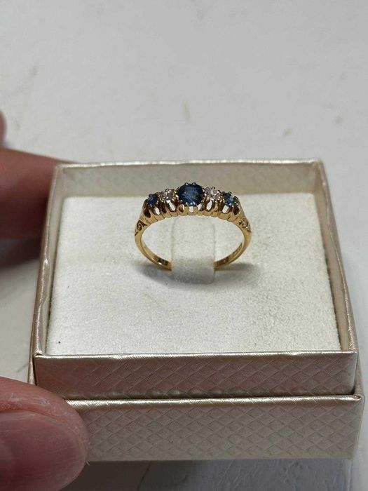 INEL AUR 18K + 3 SAFIRE = 0.30CT + 2 DIAMANTE = 0.10CT - Anglia - 3.4g. - Vintage !