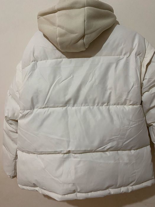 Безторг . Куртка  женская  продам .