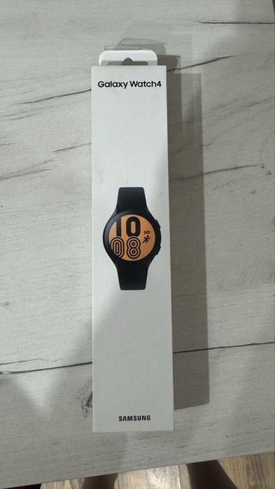 Смарт-часы Samsung Galaxy Watch4