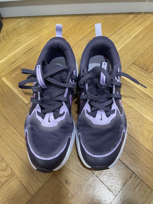 Маратонки NIKE -номер 36,5