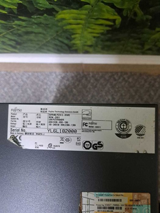 Unitate Fujitsu Esprimo P5731 E STAR5  + Monitor LCD Benq + Tastatura