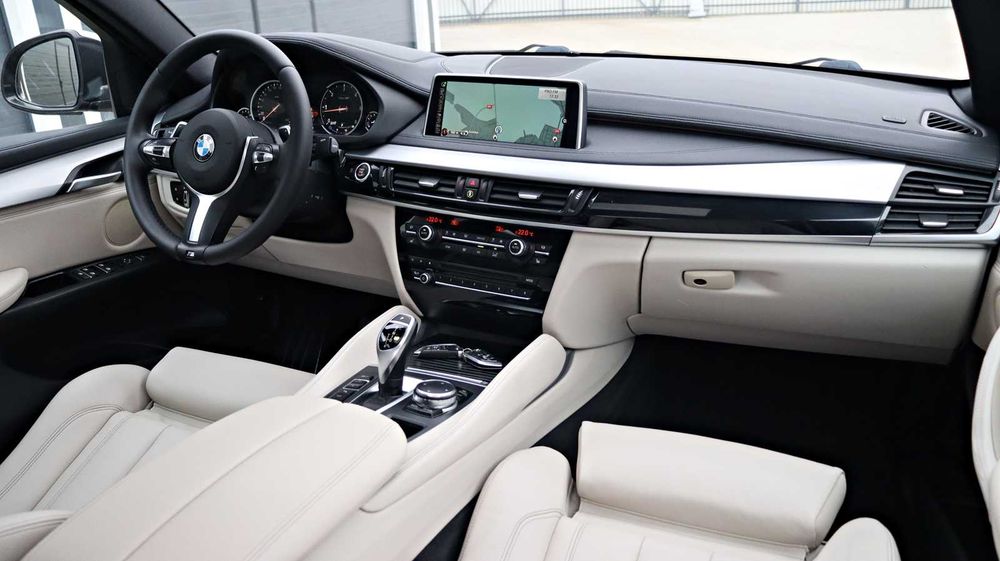 BMW X6 / F16 / Faruri LED Adaptiv / Trapa / Camere / Lane/Side / Memorii/Jante 20 / 258 CP / RATE/GARANTIE/DEALER AUTORIZAT