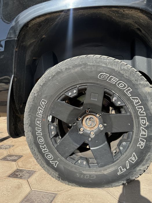 Продам диски с шинами A/T 265/70 R17