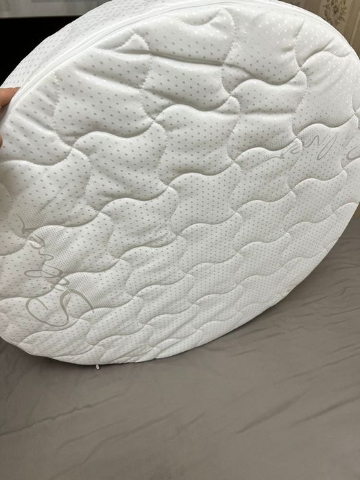 Продам круглый детский матрас  новый