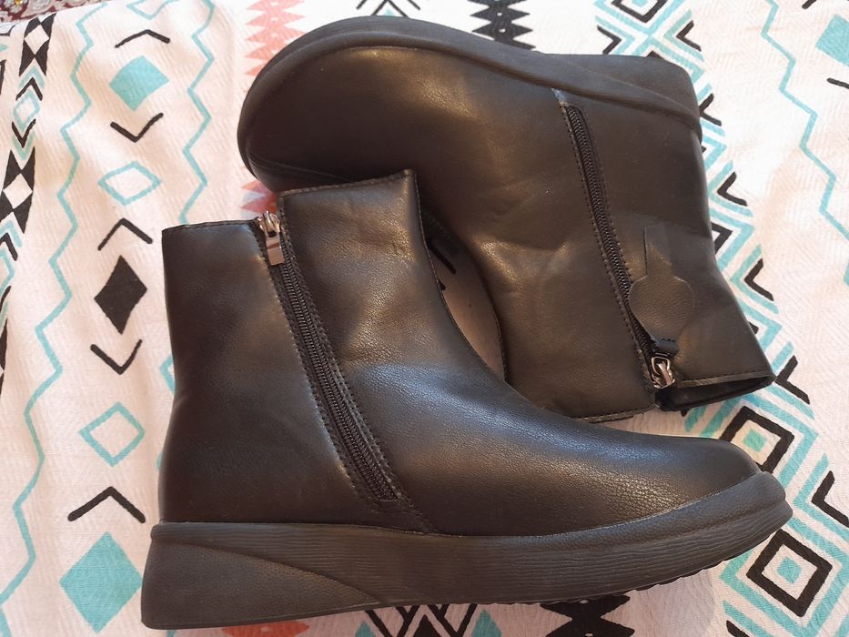 Продам Женский обувь