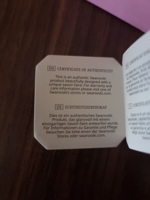 Обеци Swarovski Stilla Attract