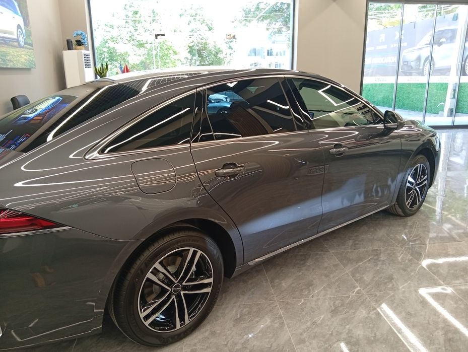 ROEWE M7 DMH 2026
Yangi avtomobil. Premium klassdagi zamonaviy gibrid
