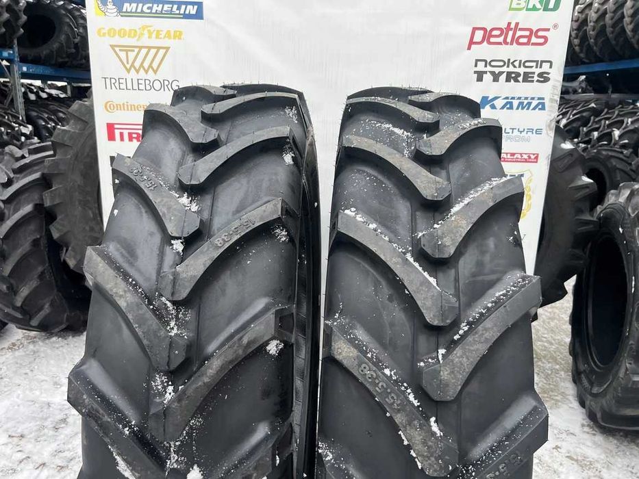 Cauciucuri marca FORERUNNER 15.5-38 cu 12 pliuri pentru tractor