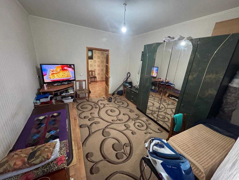 продам 2х комнатную квартиру в центре