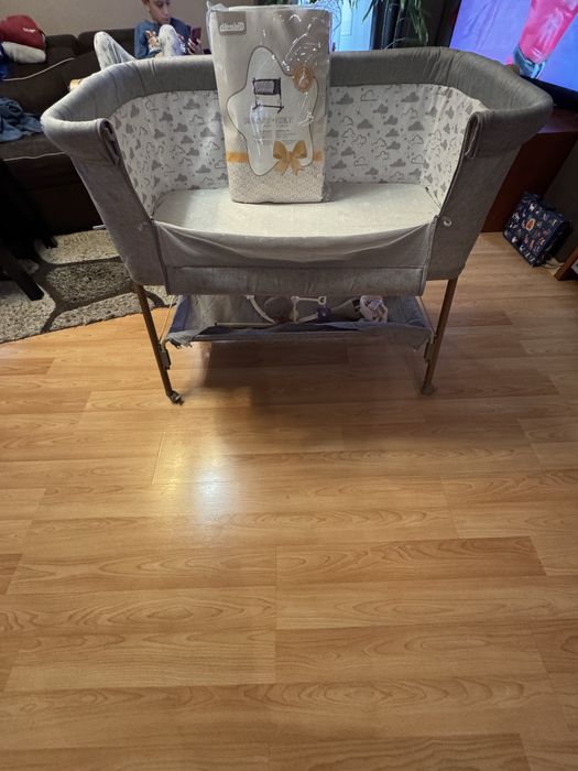 Кошара Next to me + комплект чисто нови чаршафи