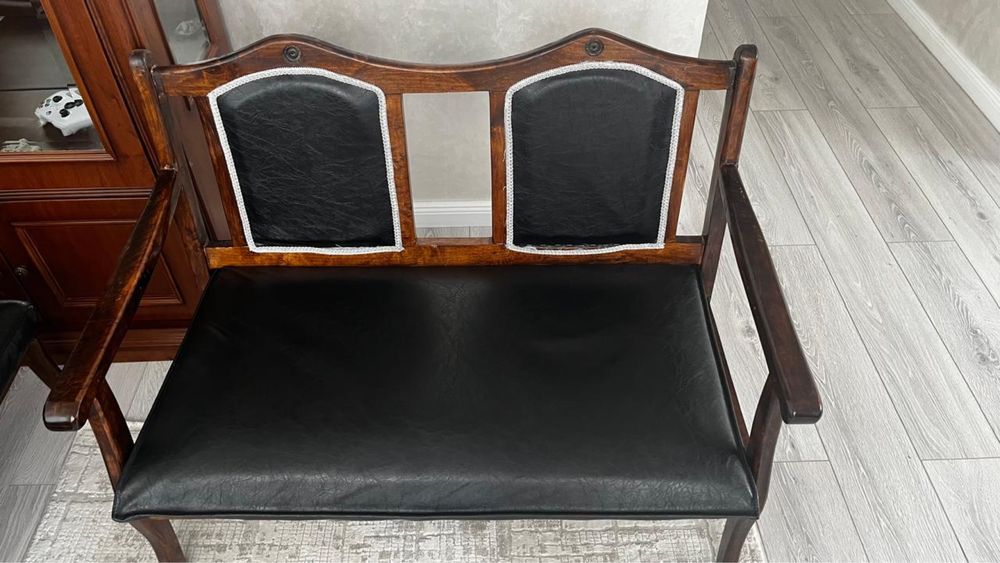 Продам  набор кресел