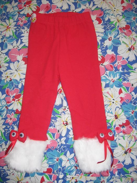 Pantaloni rosii fete, cu blanita alba, NOI.