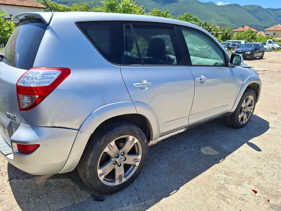 Toyota RAV4  2009г 2.2dcat 4x4 автомат-на части!