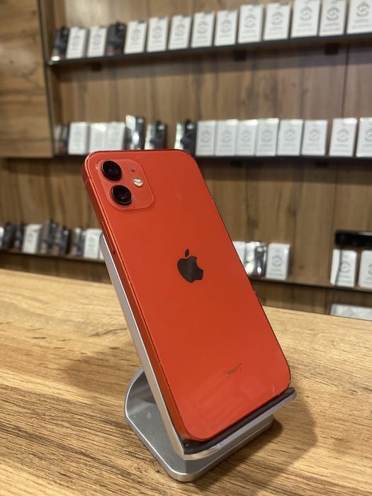 Айфон 12 срочно продаю