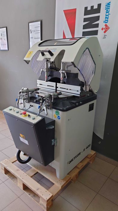 METEOR 420  Masina de debitat automata cu taiere de jos in sus Ø 420mm