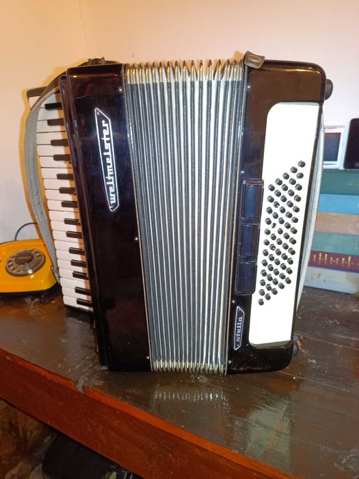 Weltmeister Stella Accordion