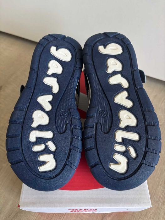 Детски Сандали GARVALIN 252820 
100% кожа, 28 номер