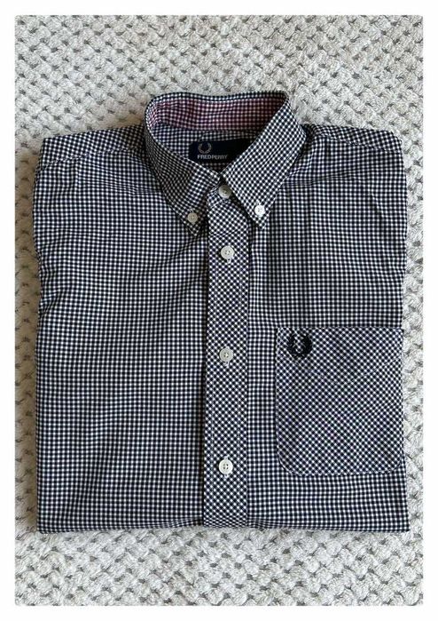 Риза Fred Perry XS неразличима от нова Нова Цена!!!