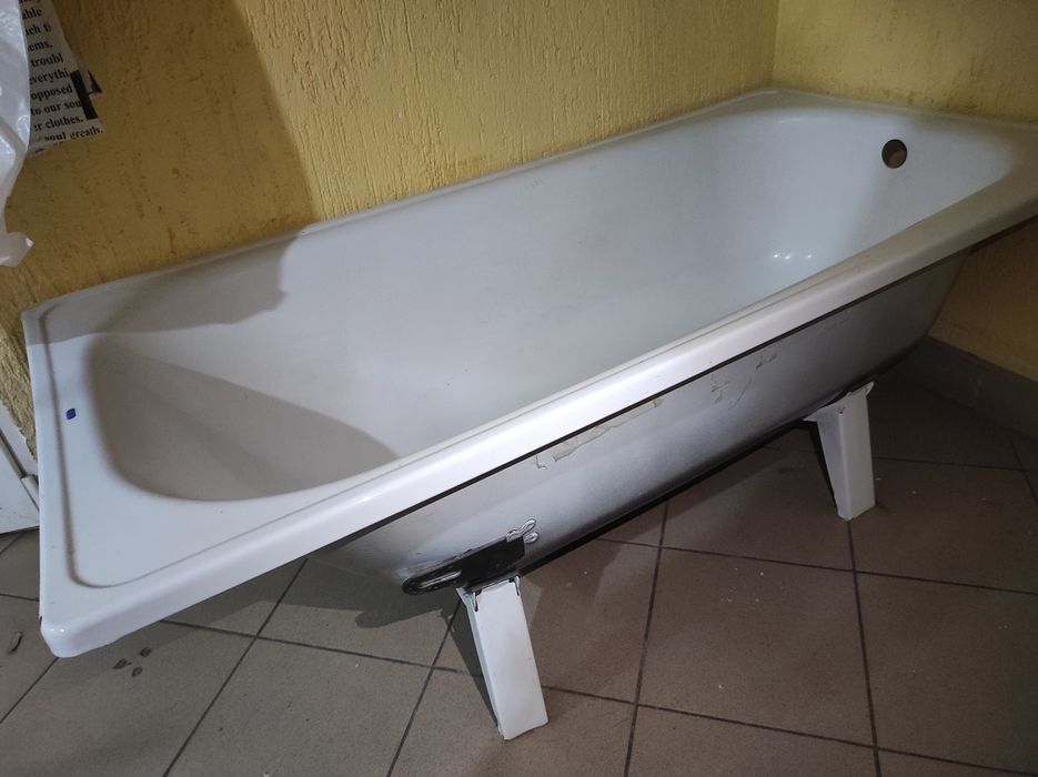 Продам ванну в хорошем состоянии