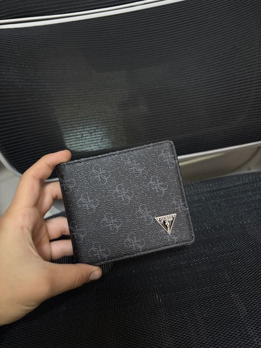 Портмоне GUESS ново luda без забележка перфектно състояние