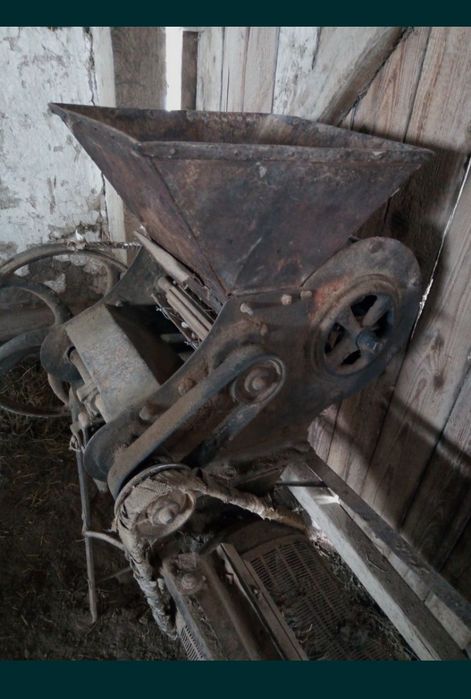 Vând treier pentru grâu