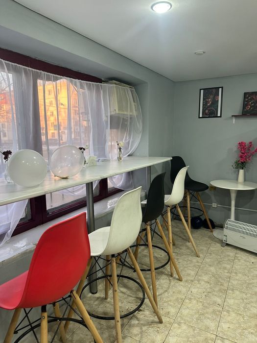 Сдам  остановку под бизнес срочно