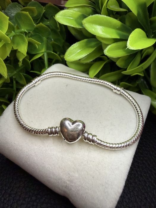 Гривни тип Пандора