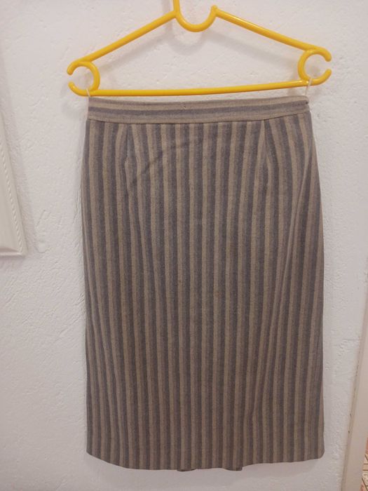 Дамски вълнени поли 4броя