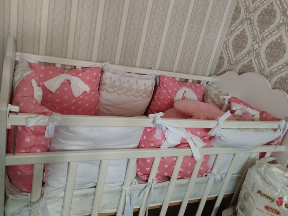 Детская кровать в хорошем состояние