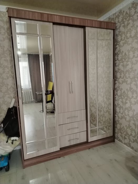 Срочно продам шкаф