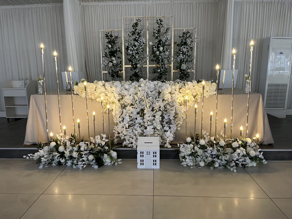 Decoratiuni evenimente - Aranjamente florale nunta